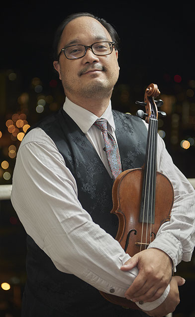 Duane Padilla Performing